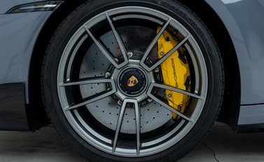 Porsche 911 Turbo S Cabriolet (992) 24