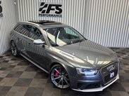 Audi RS4 4.2 FSI V8 Estate 5dr Petrol S Tronic quattro Euro 5 (450 ps) 43
