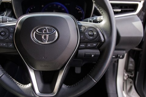 Toyota Corolla ICON TECH 20