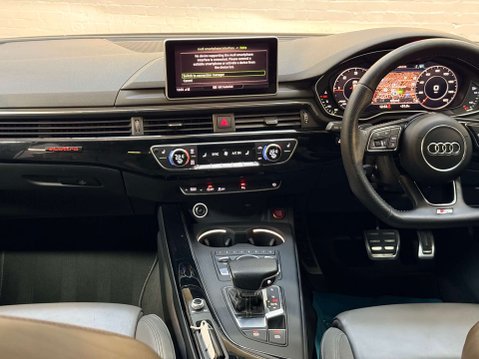 Audi A4 2.0 A4 S Line TDI Quattro Semi-Auto 4WD 5dr 10