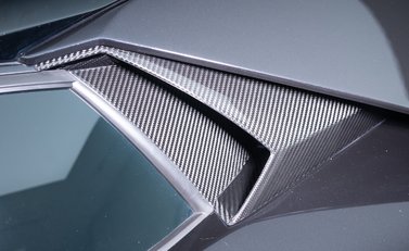 Lamborghini Aventador S LP 740-4 Roadster 32