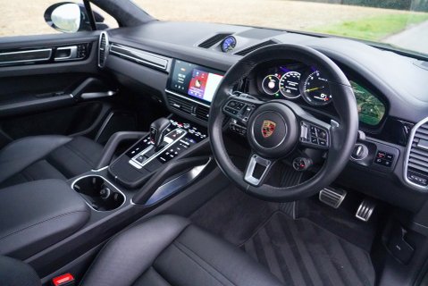 Porsche Cayenne TURBO S E-HYBRID 8