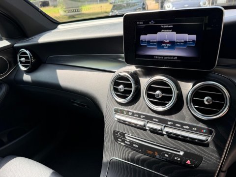 Mercedes-Benz GLC GLC 250 4MATIC AMG LINE 63