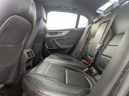 Jaguar XE 2.0 XE R-Dynamic S D Auto 4dr 39