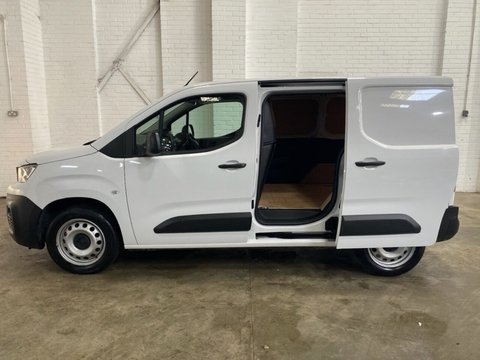 Peugeot Partner BLUEHDI PROFESSIONAL PREMIUM PLUS L1 7