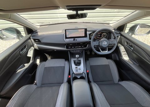Nissan Qashqai DIG-T N-CONNECTA 13