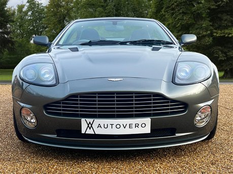Aston Martin Vanquish V12 S 2