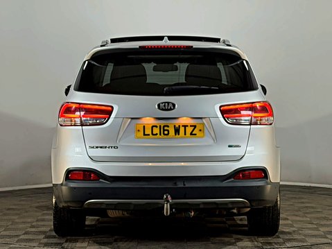 Kia Sorento KX-4 2.2 CRDI AUTOMATIC 4X4 7 SEATER 8