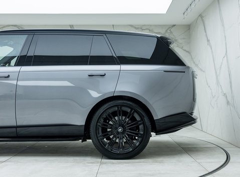 Land Rover Range Rover D350 Autobiography LWB 7 Seater 36