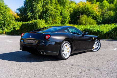 Ferrari 599 GTB FIORANO F1. COMPREHENSIVE HISTORY. CARBON FIBRE DRIVER ZONE. BOSE. 2