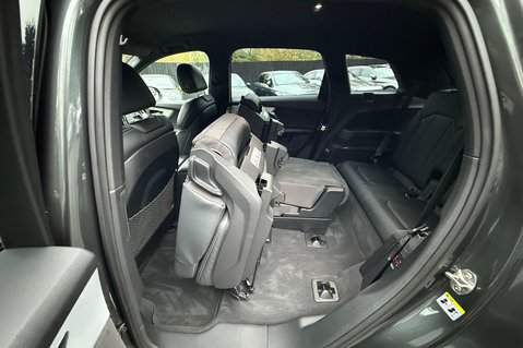 Audi Q7 TDI QUATTRO S LINE MHEV - ONE LADY OWNER  60