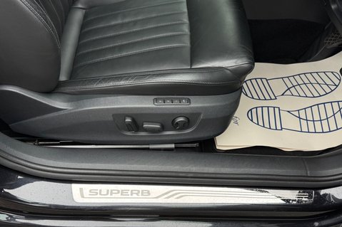 Skoda Superb SE L EXECUTIVE TDI - PANORAMIC SUNROOF  33