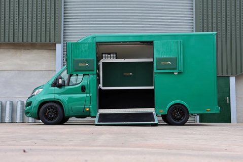 Vauxhall Movano BRAND NEW PRE REG DELIVERY MILES 3.5 TON HORSE BOX STALLION BUILT  31