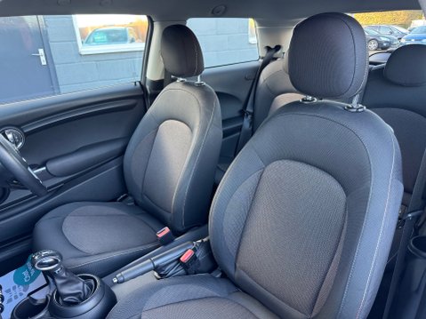 Mini Cooper 1.5 Cooper Steptronic Euro 6 (s/s) 3dr 43