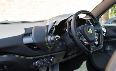 Ferrari 488 Spider 16