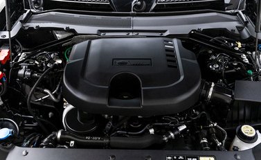 Land Rover Defender 110 SE D250 Urban 30