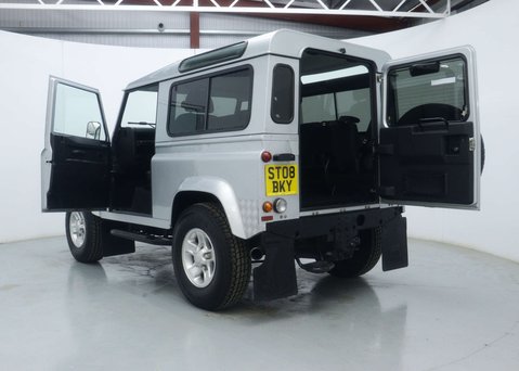 Land Rover Defender 2.4 TDCi XS Station Wagon 3dr Diesel Manual 4WD SWB Euro 4 (122 bhp) 56