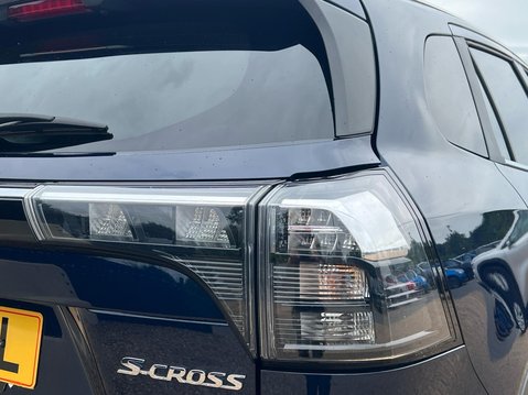 Suzuki S-Cross MOTION 19