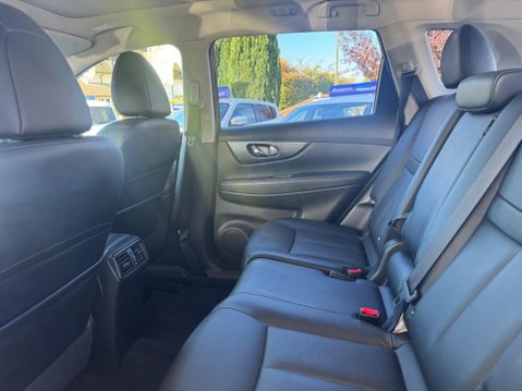 Nissan X-Trail 1.6 dCi Tekna Euro 5 (s/s) 5dr 24
