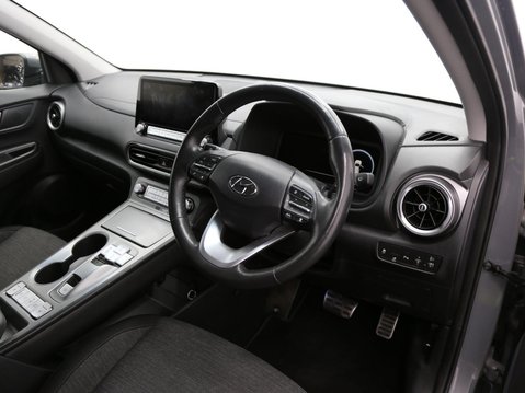 Hyundai KONA 39kWh Premium Auto 5dr (10.5kW Charger) 21