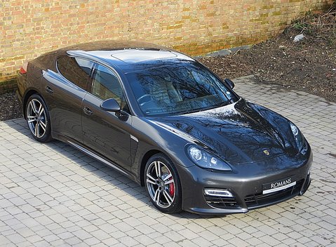 Porsche Panamera Turbo S 11