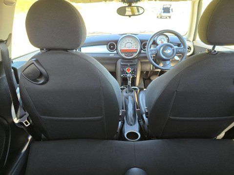 Mini Hatch 1.6 Cooper Steptronic Euro 5 3dr 42