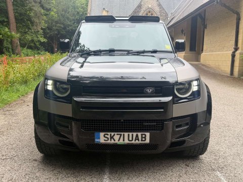 Land Rover Defender 3.0 Defender X-Dynamic S D MHEV Auto 4WD 5dr 33