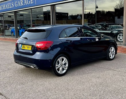 Mercedes-Benz A Class 1.6 A 180 Sport Exeutive Auto 5dr 8