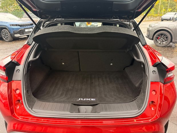 Nissan Juke TEKNA PLUS 11