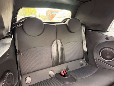 Mini Convertible 1.6 Cooper 2dr 22