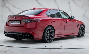 Alfa Romeo Giulia QUADRIFOGLIO 6