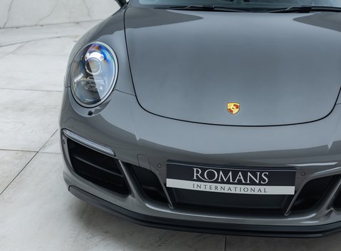 Porsche 911 Targa 4 GTS (991.2) 39