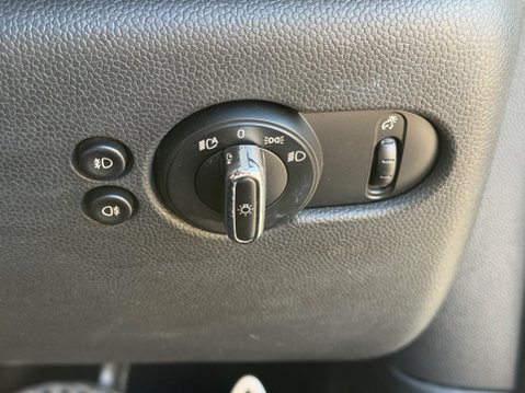 Mini Hatch COOPER 14