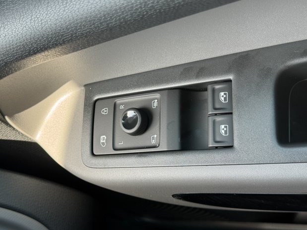 Volkswagen Id.Buzz AUTO LWB L2 Delivery Miles Commerce Plus Air Alloys Cam EURO 6 NO VAT 22