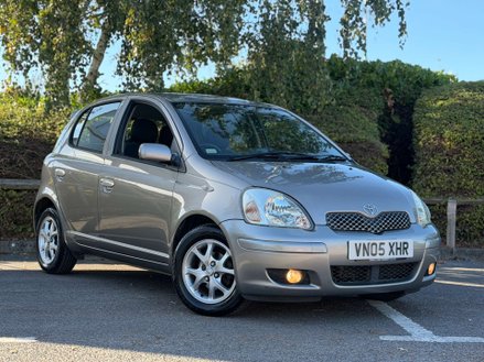 Toyota Yaris 1.3 VVT-i Colour Collection Hatchback 5dr Petrol Manual (133 g/km, 85 bhp)