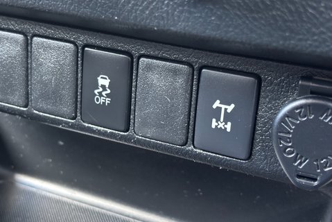 Toyota Hilux Active 4WD Ecb Arborous Tipper Truck - New Body 20