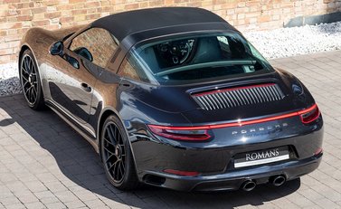 Porsche 911 (991.2) Targa 4 GTS 10