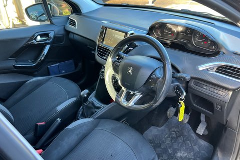 Peugeot 208 ACTIVE - PART EXCHANGE TO CLEAR - MOT MAY 2027 -£20 ROAD TAX 17