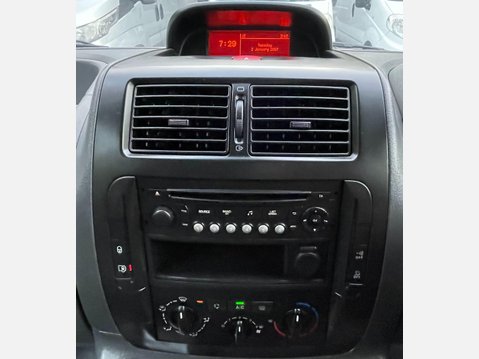 Toyota Proace 2.0 1200 HDi Panel Van 5dr Diesel Manual FWD L2 H1 (168 g/km, 128 bhp) 35