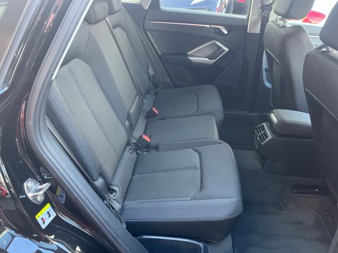 Audi Q3 TFSI SPORT 8