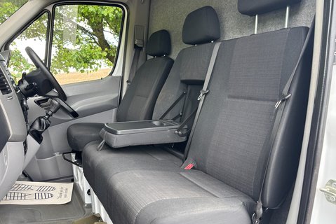 Mercedes-Benz Sprinter 519 Cdi V6 Mobile Command Unit - Generator / Air Con / Ex MOD 3