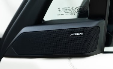 Land Rover Range Rover P400 HSE 22