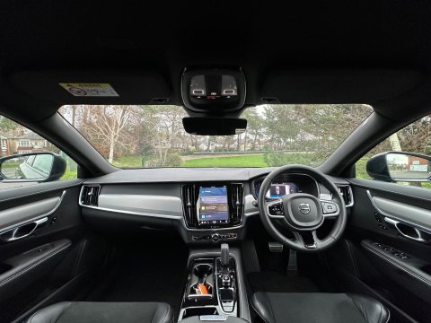 Volvo V90 2.0h T6 Recharge 11.6kWh R-Design Auto AWD Euro 6 (s/s) 5dr 3