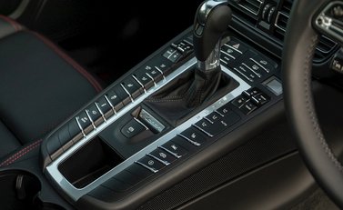 Porsche Macan GTS 23
