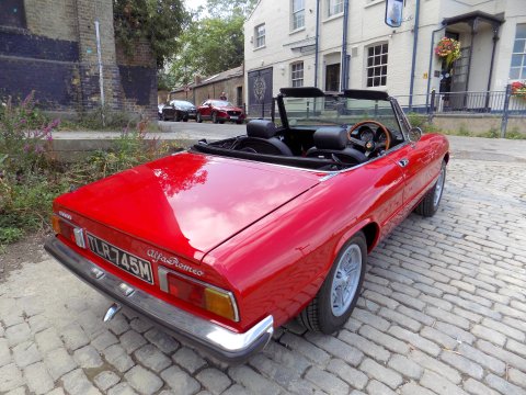 Alfa Romeo Spider 2000 Spider Veloce 61