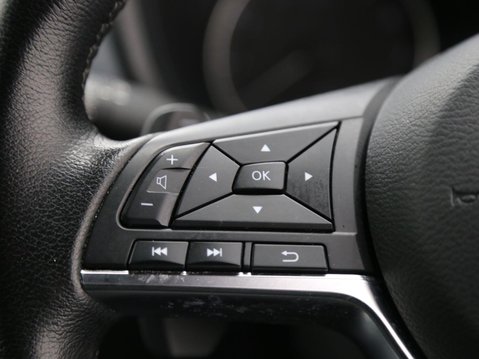 Nissan Juke 1.0 DIG-T N-Connecta DCT Auto Euro 6 (s/s) 5dr 11