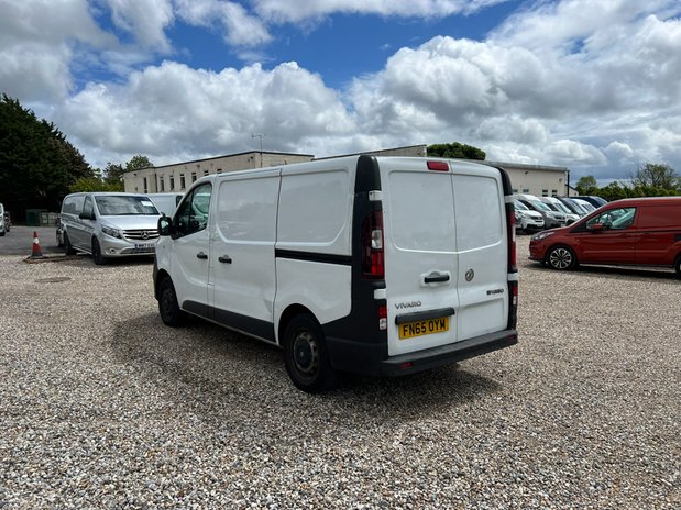 Vauxhall Vivaro SWB L1H1 Low Roof 2700 NO VAT 8