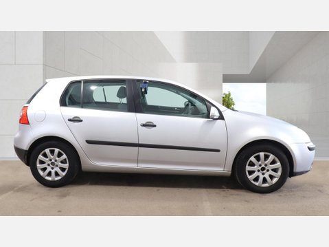 Volkswagen Golf SE 6