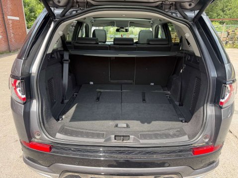 Land Rover Discovery Sport 2.0 Discovery Sport Dynamic Luxury HSE Si4 Auto 4WD 5dr 21