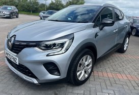 Renault Captur ICONIC 1.0 TCE 11